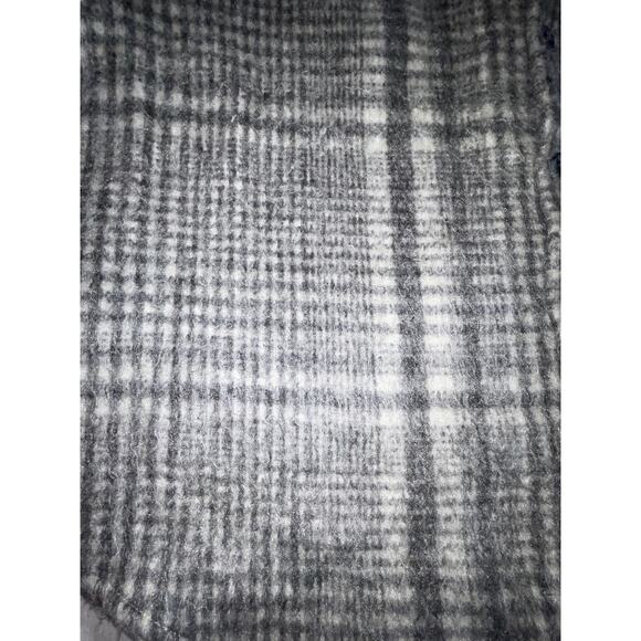 Asos Design Plaid Shacket - Size L - Very Soft & Cozy! - Picture 3 of 10